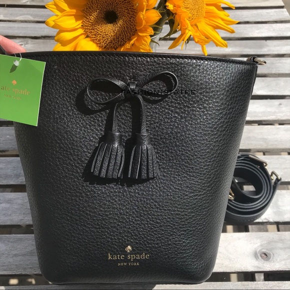 kate spade Handbags - Kate spade bag Vanessa hayes Street bucket black